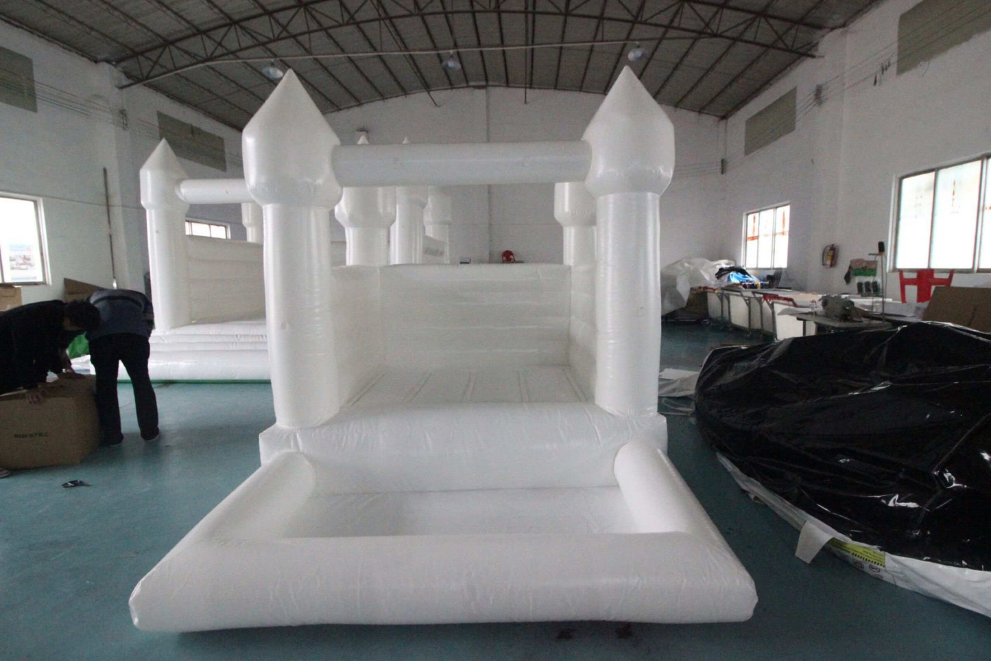Children’s Bouncy Castle with Ball Pit